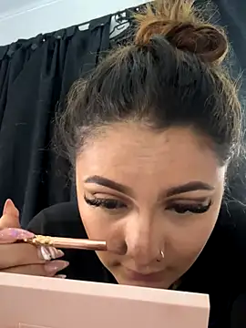 Emiily W online show from December 2025 02:12:02 PM