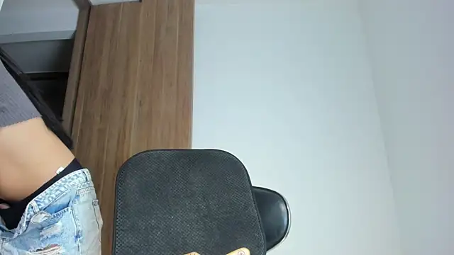 my lovely mia online show from September 2025 04:47:01 AM