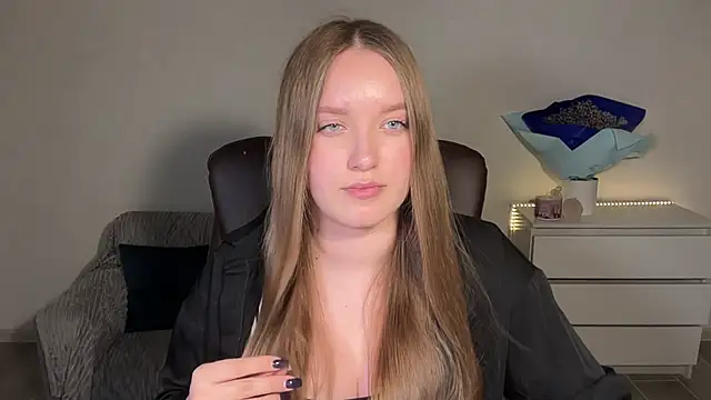 EvaMaddison online show from May 2026 08:26:02 PM