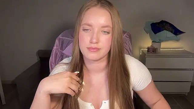 Snapshot of EvaMaddison chatting on July 2026 08:36:01 PM EvaMaddison online show from July 2026 08:36:01 PM