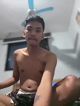 BoYofTheWorld 21 online show from April 2026 07:05:02 PM