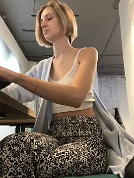 Snapshot of Feral_berry_8133 chatting on January 2025 08:13:02 AM Feral berry 8133 online show from January 2025 08:13:02 AM