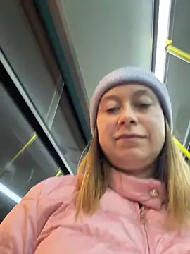 BrookeEvans online show from October 2025 07:01:02 PM