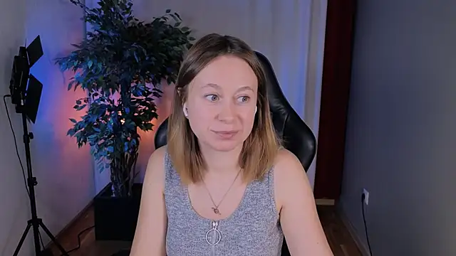 BrookeEvans online show from October 2025 08:50:02 PM