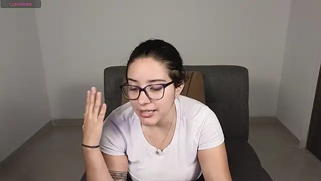 blue  moon  online show from October 2025 02:42:02 AM