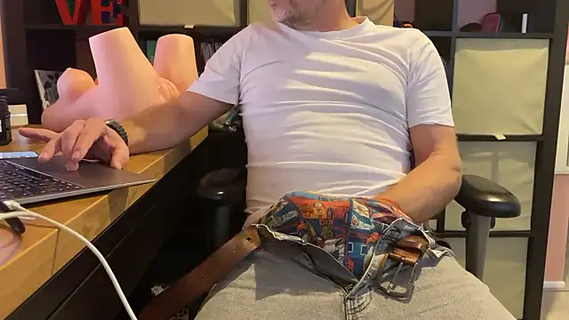 Snapshot of jimmi_xxl chatting on December 2025 09:15:01 AM jimmi xxl online show from December 2025 09:15:01 AM