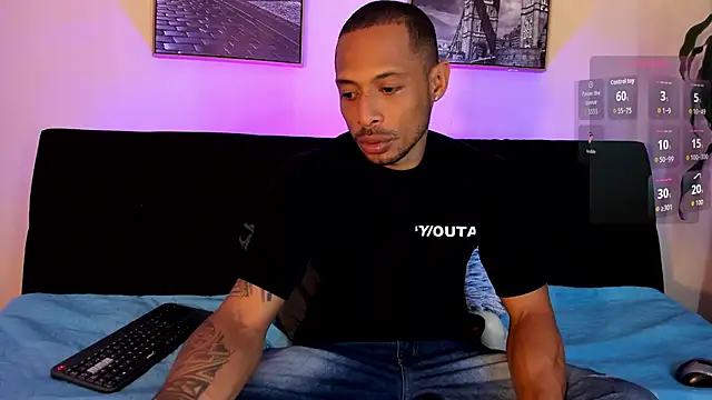 Snapshot of Sweet_Alessandre chatting on November 2025 07:23:02 PM Sweet Alessandre online show from November 2025 07:23:02 PM