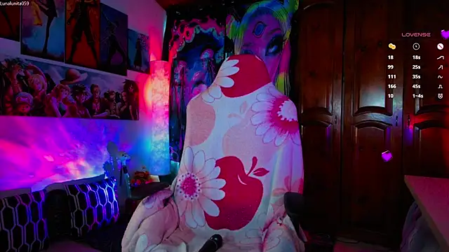 Snapshot of emma_luna59 chatting on June 2026 08:02:01 PM emma luna59 online show from June 2026 08:02:01 PM
