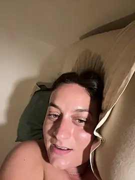 Snapshot of indierotic chatting on February 2026 02:32:01 AM indierotic online show from February 2026 02:32:01 AM