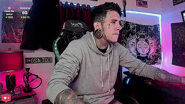 Snapshot of josh__ackerman chatting on December 2024 06:20:02 AM josh ackerman online show from December 2024 06:20:02 AM