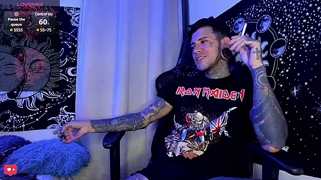 Snapshot of josh__ackerman chatting on January 2025 01:00:02 AM josh ackerman online show from January 2025 01:00:02 AM