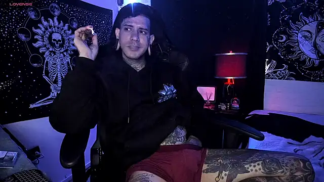 Snapshot of josh__ackerman chatting on March 2025 04:03:02 PM josh ackerman online show from March 2025 04:03:02 PM