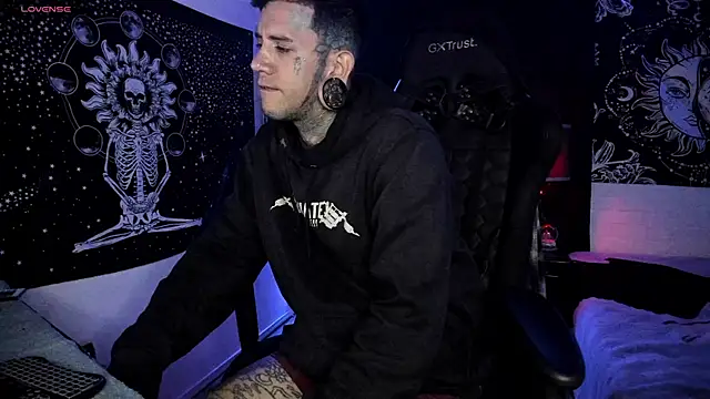 Snapshot of josh__ackerman chatting on March 2025 01:34:02 AM josh ackerman online show from March 2025 01:34:02 AM