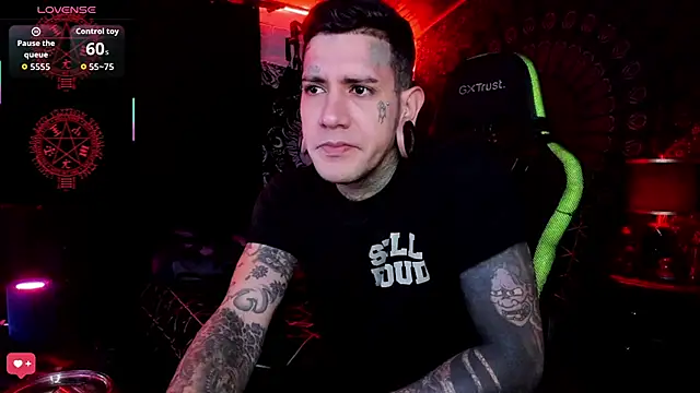 Snapshot of josh__ackerman chatting on September 2025 10:01:02 PM josh ackerman online show from September 2025 10:01:02 PM