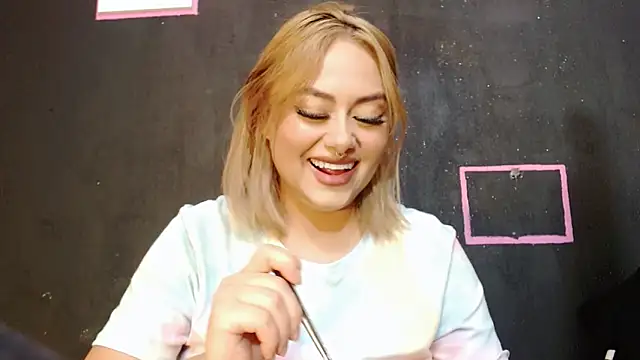 Snapshot of valery_mew chatting on February 2025 09:13:01 PM valery mew online show from February 2025 09:13:01 PM