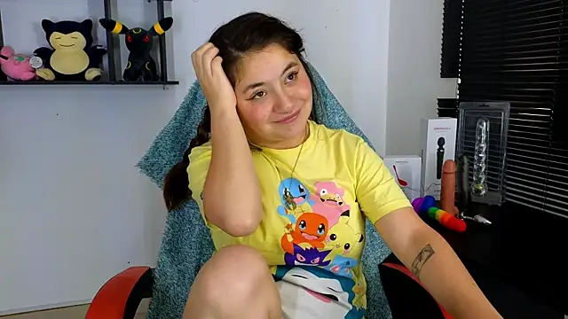 Snapshot of ann_bronw chatting on February 2025 07:44:02 PM ann bronw online show from February 2025 07:44:02 PM