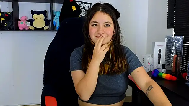 Snapshot of ann_bronw chatting on March 2025 07:17:01 PM ann bronw online show from March 2025 07:17:01 PM