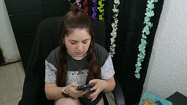 Snapshot of ann_bronw chatting on November 2025 12:09:01 AM ann bronw online show from November 2025 12:09:01 AM