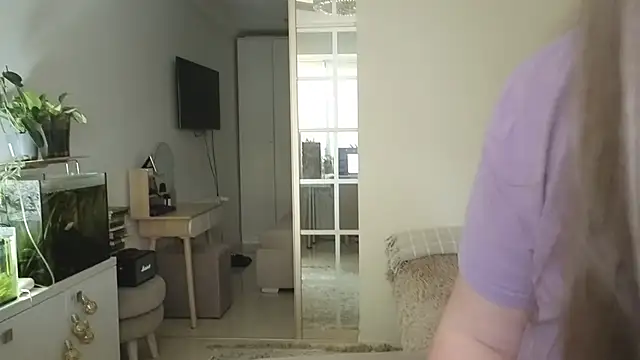 remirann  online show from January 2026 01:49:01 PM