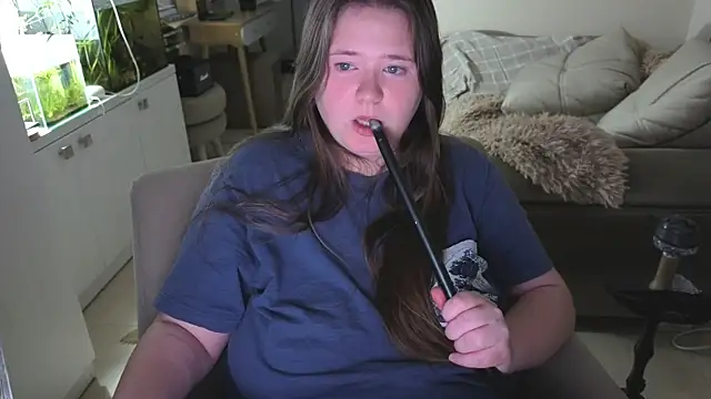 remirann  online show from April 2026 09:04:02 PM