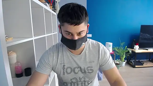 Snapshot of Tomguys chatting on February 2025 01:11:01 PM Tomguys online show from February 2025 01:11:01 PM