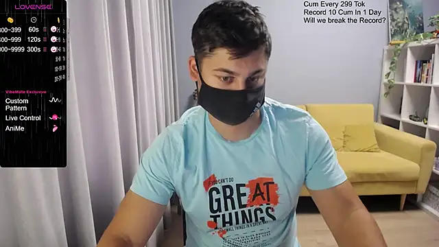 Snapshot of Tomguys chatting on October 2025 07:49:02 AM Tomguys online show from October 2025 07:49:02 AM