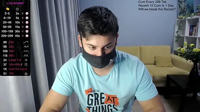 Snapshot of Tomguys chatting on October 2025 08:03:02 PM Tomguys online show from October 2025 08:03:02 PM