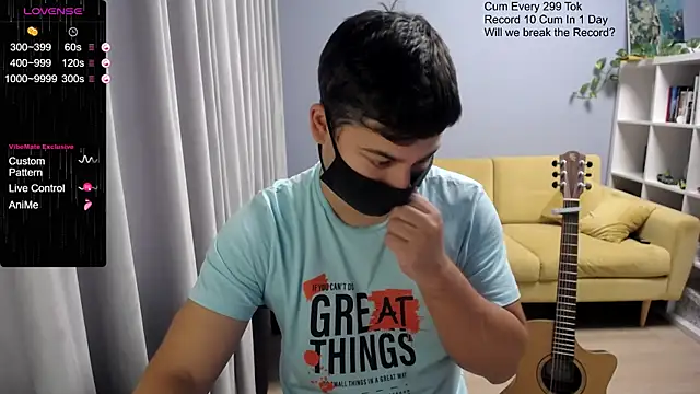 Snapshot of Tomguys chatting on November 2025 09:10:01 AM Tomguys online show from November 2025 09:10:01 AM