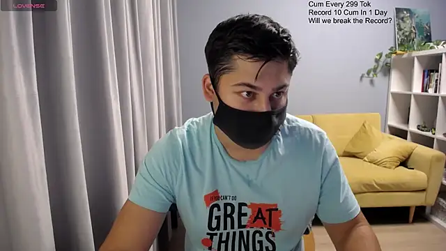 Snapshot of Tomguys chatting on November 2025 06:24:02 AM Tomguys online show from November 2025 06:24:02 AM