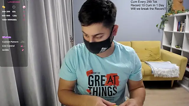 Snapshot of Tomguys chatting on November 2025 01:00:02 PM Tomguys online show from November 2025 01:00:02 PM