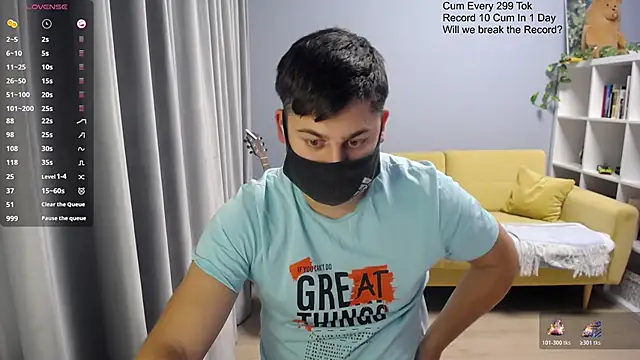 Snapshot of Tomguys chatting on November 2025 02:19:01 PM Tomguys online show from November 2025 02:19:01 PM