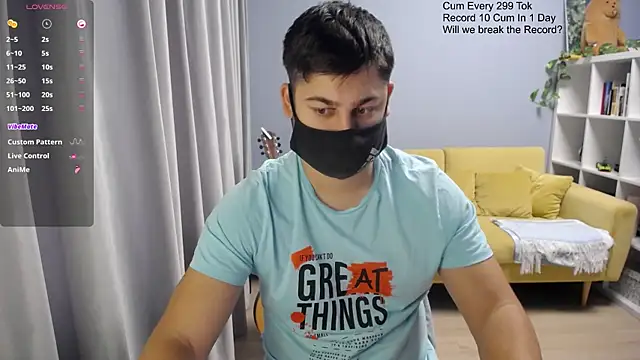 Snapshot of Tomguys chatting on November 2025 07:22:01 AM Tomguys online show from November 2025 07:22:01 AM