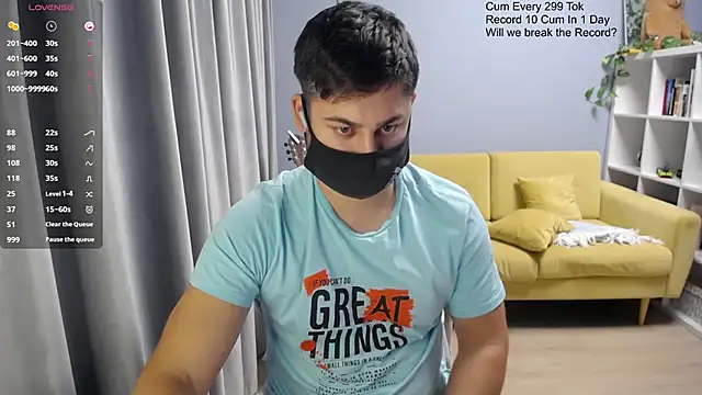 Snapshot of Tomguys chatting on November 2025 07:27:01 PM Tomguys online show from November 2025 07:27:01 PM