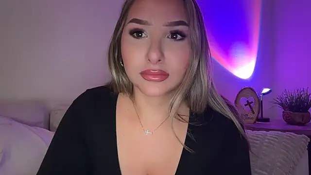 Snapshot of lustfulsmiles chatting on April 2026 12:00:01 PM lustfulsmiles online show from April 2026 12:00:01 PM