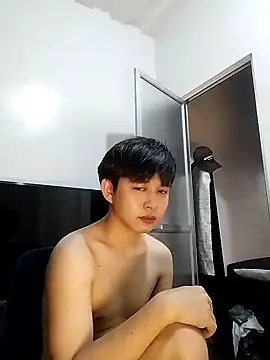 Snapshot of alfonsoasiancutie chatting on January 2025 08:56:01 AM alfonsoasiancutie online show from January 2025 08:56:01 AM