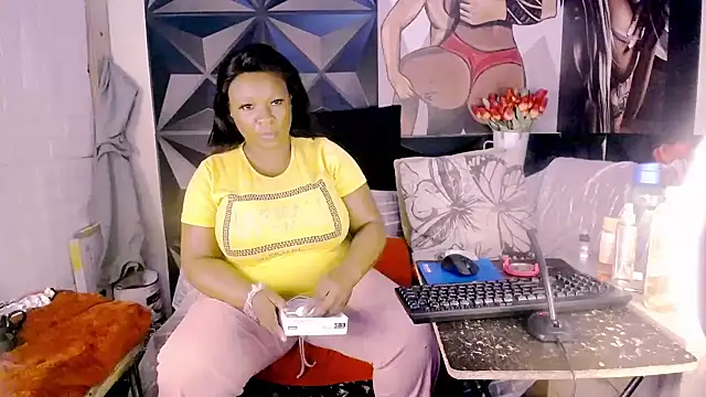 Snapshot of Ebonyfancyface chatting on June 2026 04:22:01 PM Ebonyfancyface online show from June 2026 04:22:01 PM