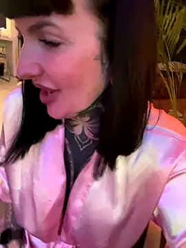 InkedBiitch online show from December 2024 08:06:02 PM