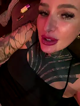 InkedBiitch online show from October 2025 07:36:01 PM