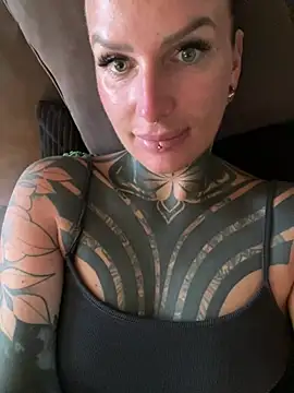InkedBiitch online show from July 2026 07:05:02 PM