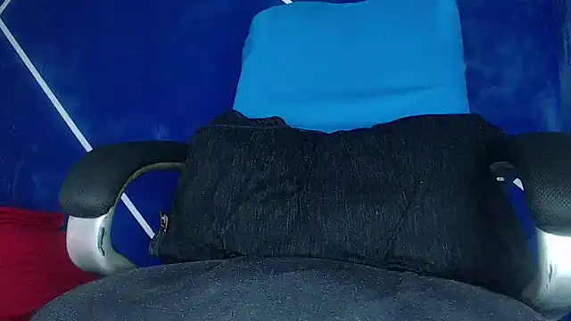 MAXJONES 2 online show from December 2024 03:47:01 PM