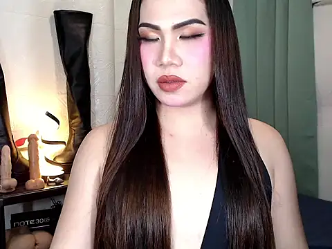 Snapshot of elise_bloom69 chatting on April 2026 01:50:02 PM elise bloom69 online show from April 2026 01:50:02 PM