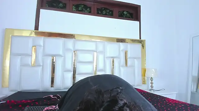 Snapshot of Kylieandjhonny chatting on February 2025 06:23:02 PM Kylieandjhonny online show from February 2025 06:23:02 PM