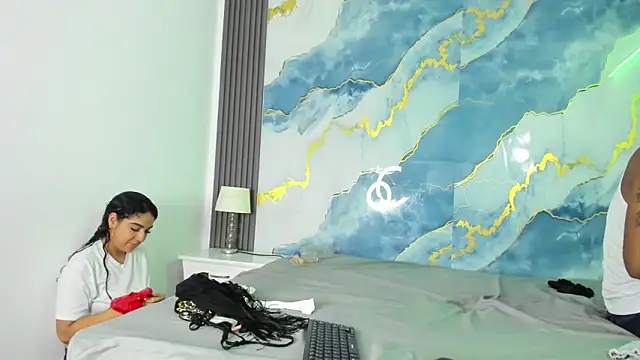 Snapshot of Kylieandjhonny chatting on September 2025 03:06:02 AM Kylieandjhonny online show from September 2025 03:06:02 AM