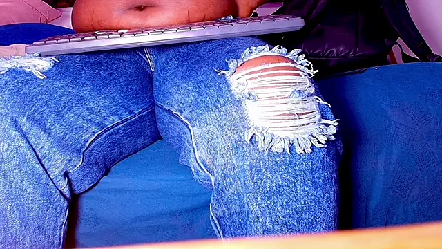  ebony-queen  online show from September 2025 01:15:01 PM