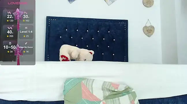 QueenSquirt  online show from December 2024 08:27:02 PM