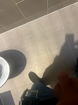 Snapshot of Cezar993 chatting on September 2025 04:11:01 PM Cezar993 online show from September 2025 04:11:01 PM