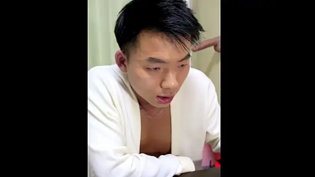 Snapshot of asiahot_liam chatting on January 2025 10:54:01 AM asiahot liam online show from January 2025 10:54:01 AM