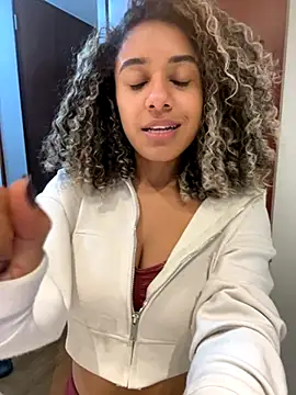 Snapshot of Belkaj chatting on October 2025 01:13:02 AM Belkaj online show from October 2025 01:13:02 AM