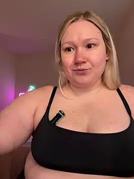 PiggyRose online show from September 2025 10:55:02 PM