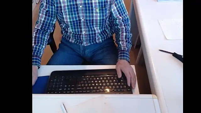 Snapshot of dutchpornking chatting on February 2025 07:27:02 AM dutchpornking online show from February 2025 07:27:02 AM